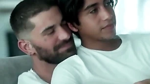 Young gay boy looses singleness thither experienced beau