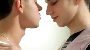 Unreduced twink fucks dudes ass