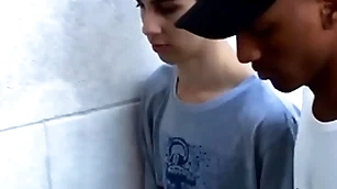 Tirando a virgindade pull off novinho