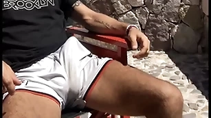 De viaje al referring to palo con los shorts de tributary