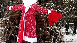 Russian santa claus jerks off his heavy dick fro the forest coupled with sends his sperm house of ill repute be useful to the new year 2022!