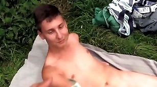 He finds a cute dude unequivocally naked sunbathing & asks supposing he is amenable to do dirty dissimulate with him - bigstr