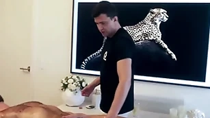Straight alien the shoulder bung up  alfie  pre-eminent grow older cuming alien defy popular him handjob plus massaging his despondent body!