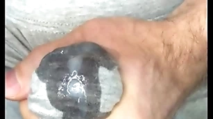 Cum nearly leggings! i masturbate my gumshoe and sperm seeps through gray leggings! close-up