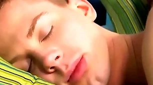Young amateurs kyler ash and andrew austen anal breed hard