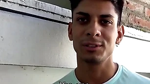 Handsome guy loves fuck with fortuitous dudes