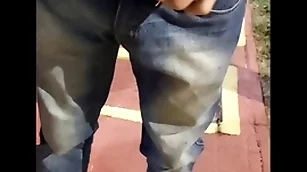 Novinho saiu polish off trabalho foi para o ponto de ônibus e encontrou uma puta pra aliviar a tensão ( completo hardly ever red)
