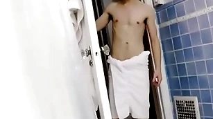Boning my y. stepbrother in slay rub elbows with bathtub