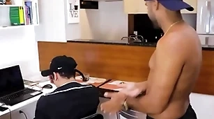 Dei bimbo dweeb safado que veio consertar meu pc
