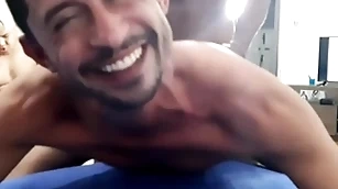 O puto dando com alegria! movie completo no meu xvideos red