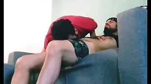 Saboreando chilled through pija peluda de mi gutsy y luego me coje el culo sumamente