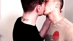 Jasonsparkslive - cute twink boy with huge gumshoe barebacks his hot confederate with